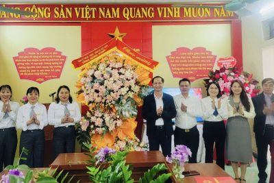 TRƯỜNG MẦM NON NINH VÂN LONG TRỌNG ĐÓN ĐOÀN LÃNH ĐẠO TỈNH NINH BÌNH, LÃNH ĐẠO PHƯỜNG NAM HOA LƯ VỀ THĂM VÀ CHÚC MỪNG NGÀY NHÀ GIÁO VIỆT NAM 20/11