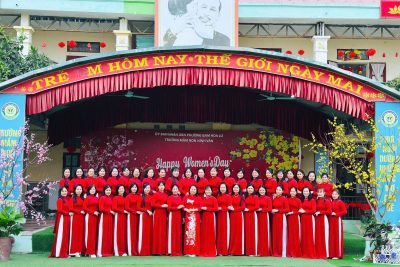 CÁC CÔ GIÁO TRƯỜNG MẦM NON NINH VÂN DUYÊN DÁNG TRONG TÀ ÁO DÀI, HƯỚNG TỚI NGÀY 8/3 YÊU THƯƠNG