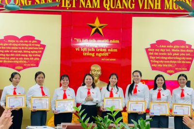 Chi bộ trường Mầm non Ninh Vân họp tổng kết năm 2025 và triển khai phương hướng nhiệm vụ năm 2026